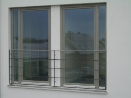 Franzoesischer Balkon lackiert-006